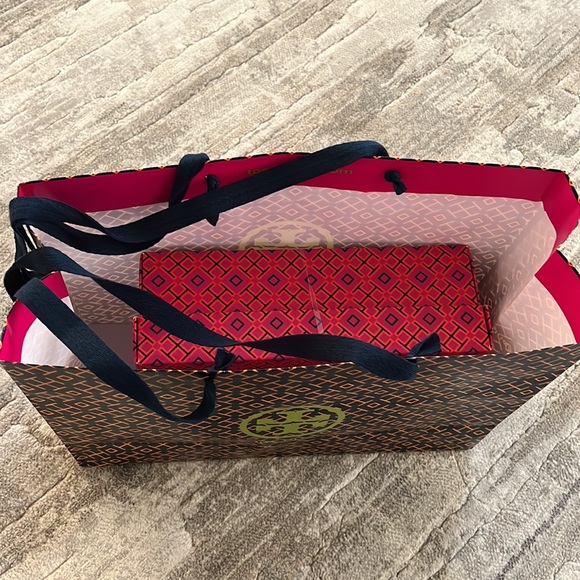 Tory Burch empty bag and shoe box - Picture 4 of 6